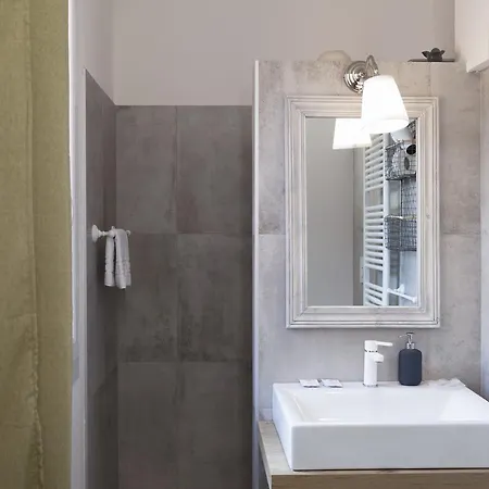 Bed In Bo Porta San Mamolo Πανσιόν 2*